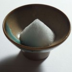盛り塩は厄除け、魔除け。家や家族を災厄から守ります。